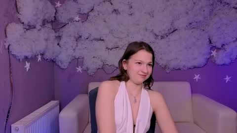 Snapshot of chloe_ley chatting on 04-28-26, 02:38 chloe_ley online show from 04-28-26, 02:38