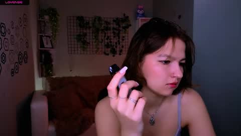 Snapshot of chloe_ley chatting on 05-25-26, 09:04 chloe_ley online show from 05-25-26, 09:04