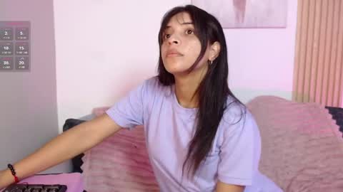 chloe_peach_ online show from 04-27-26, 12:03