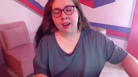 chloe_prg online show from 12-20-24, 01:00