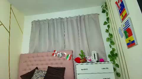 Snapshot of chloe_swarts chatting on 07-16-26, 01:00 Lulu online show from 07-16-26, 01:00