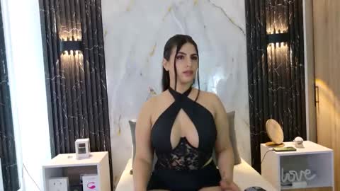 Snapshot of chloe_toms chatting on 01-13-26, 10:37 chloe online show from 01-13-26, 10:37