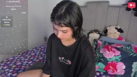   online show from 06-23-26, 07:34