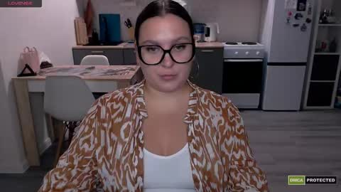 Eva and Sandra online show from 09-19-25, 05:31