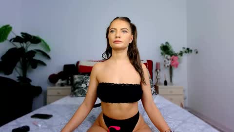 Chloe online show from 11-06-25, 06:03