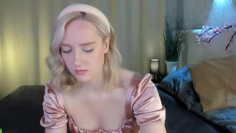 Chloe Deccker online show from 05-15-26, 01:45