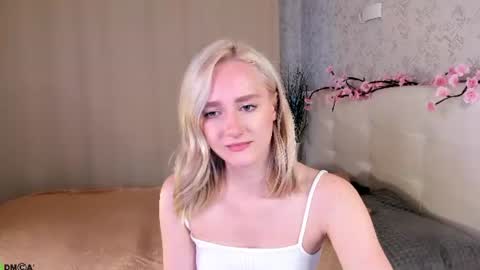 Chloe Deccker online show from 06-22-26, 03:25