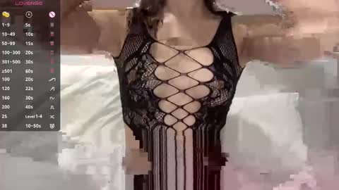 Snapshot of chloee__x chatting on 10-30-25, 11:11 chloee__x online show from 10-30-25, 11:11