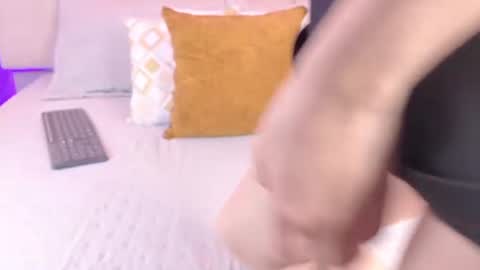 chloeferreira online show from 07-30-26, 04:00