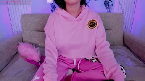 chloegils online show from 10-17-25, 03:25