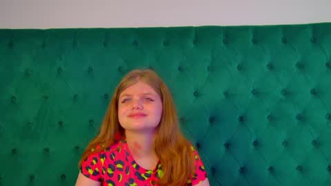 ChloeHalses online show from 04-28-26, 05:12