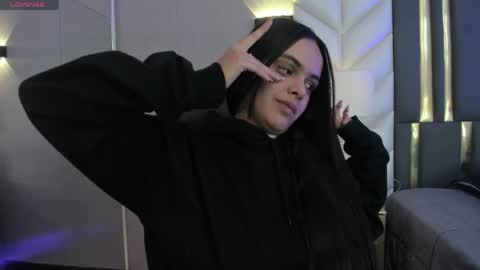  Chloe Harper  online show from 04-17-26, 11:46