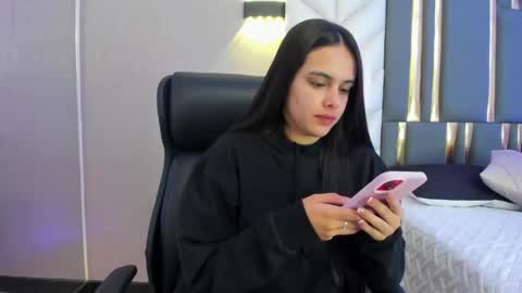  Chloe Harper  online show from 06-03-26, 11:46