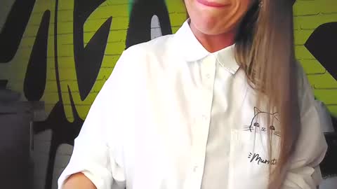 Snapshot of chloelewd chatting on 12-22-24, 08:49 ChloeLewd online show from 12-22-24, 08:49