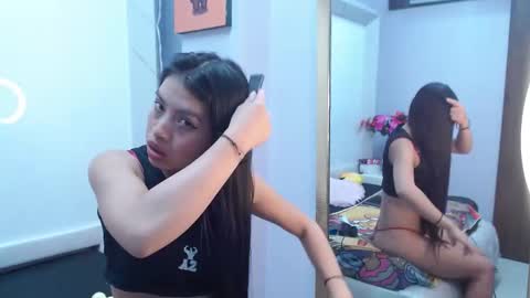 Snapshot of chloemartini_ chatting on 01-22-25, 06:31 ChloeSignup For Free Join my Fan Club online show from 01-22-25, 06:31