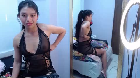 Snapshot of chloemartini_ chatting on 01-24-25, 03:00 ChloeSignup For Free Join my Fan Club online show from 01-24-25, 03:00