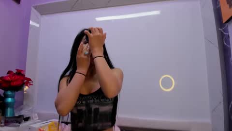 Snapshot of chloemartini_ chatting on 09-23-25, 02:47 ChloeSignup For Free Join my Fan Club online show from 09-23-25, 02:47