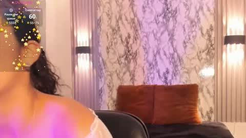 Snapshot of chloemasonn chatting on 10-16-25, 11:00 chloemasonn online show from 10-16-25, 11:00