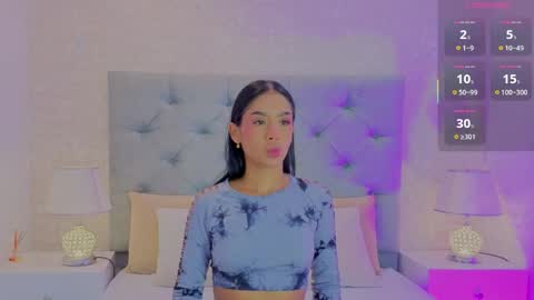 C H L O E  M O O N online show from 04-06-26, 01:01