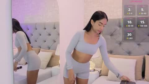 C H L O E  M O O N online show from 04-14-26, 10:43