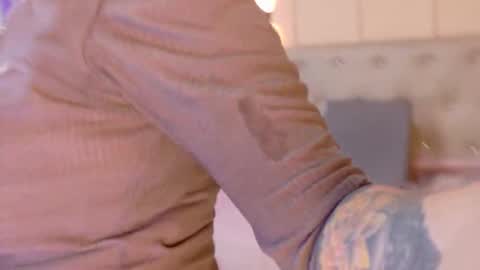 Snapshot of chloerossee chatting on 11-19-25, 01:38 Chloe rosse online show from 11-19-25, 01:38