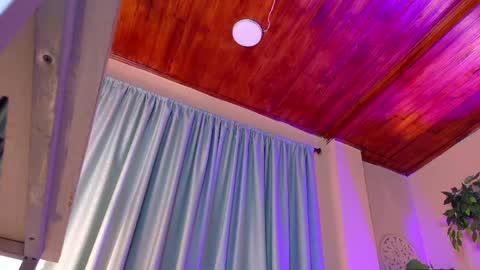 Snapshot of chloerossee chatting on 05-07-26, 01:22 Chloe rosse online show from 05-07-26, 01:22