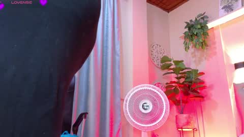 Snapshot of chloerossee chatting on 05-15-26, 01:23 Chloe rosse online show from 05-15-26, 01:23