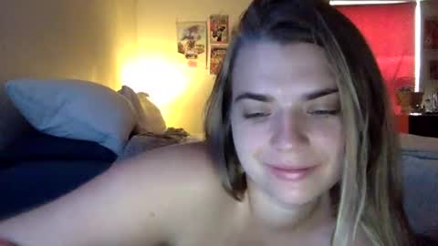 Snapshot of chloesays chatting on 09-24-25, 03:04 Chloe Lane online show from 09-24-25, 03:04