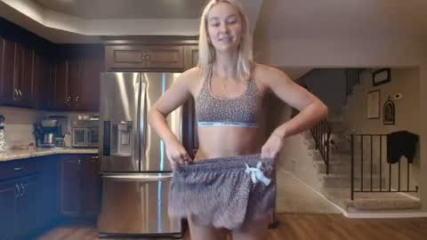 Chloe Babe online show from 06-13-26, 06:00
