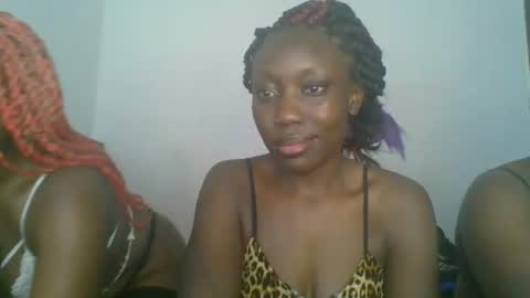 chocobear22 online show from 10-29-25, 08:27