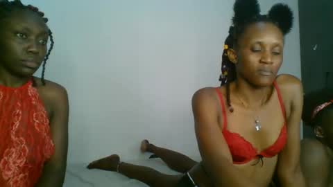 chocobear22 online show from 11-03-25, 05:09