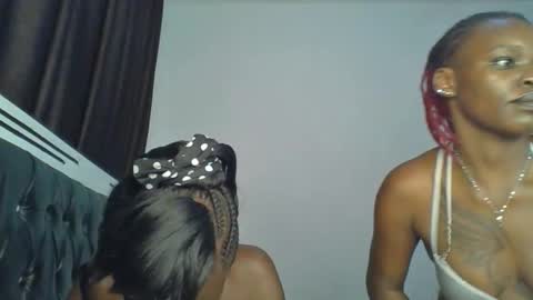 chocobear22 online show from 12-16-25, 09:42