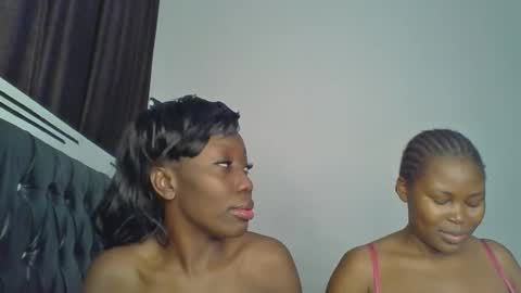 chocobear22 online show from 12-18-25, 10:05