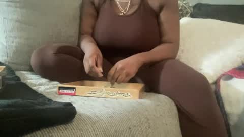 chocolatebaby1121 online show from 11-02-25, 11:18