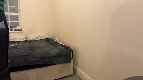 chocolatebunnycakez online show from 12-15-25, 10:58