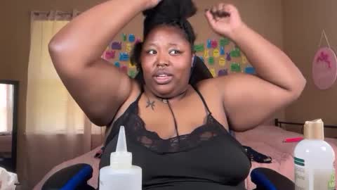 Snapshot of chocolatebunnyxx69 chatting on 06-20-26, 04:32 Melina online show from 06-20-26, 04:32