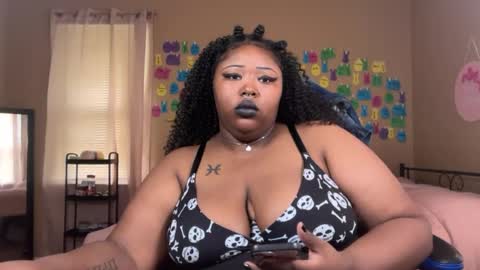 Snapshot of chocolatebunnyxx69 chatting on 07-22-26, 05:05 Melina online show from 07-22-26, 05:05