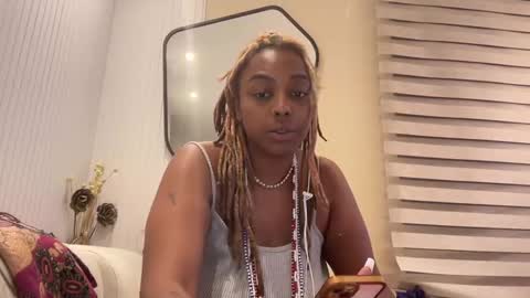 Snapshot of chocolatecakequeen chatting on 12-02-24, 04:09 ChocolateCakeQueen online show from 12-02-24, 04:09