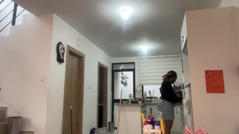 Snapshot of chocolatecakequeen chatting on 10-30-25, 10:21 ChocolateCakeQueen online show from 10-30-25, 10:21