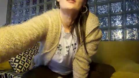 Snapshot of chocomon chatting on 11-11-25, 01:55 Happy flower online show from 11-11-25, 01:55