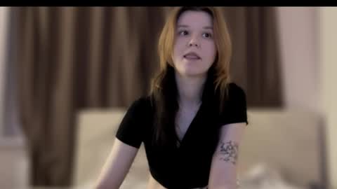 Lissa online show from 11-23-25, 03:23