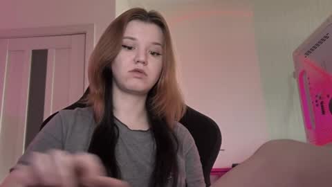 Lissa online show from 04-25-26, 01:14