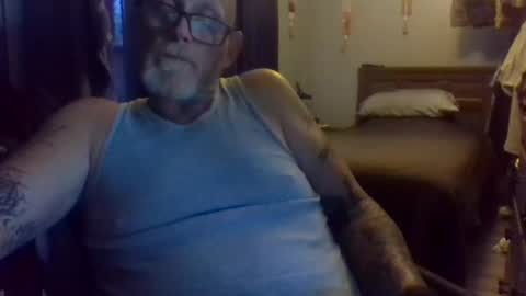 Snapshot of chompers176983 chatting on 10-04-25, 05:11 chompers online show from 10-04-25, 05:11