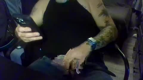 Snapshot of chompers176983 chatting on 10-22-25, 06:07 chompers online show from 10-22-25, 06:07