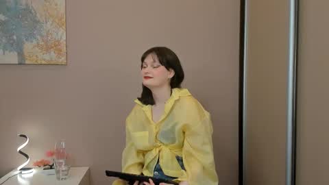 Cassandra online show from 03-27-26, 08:37