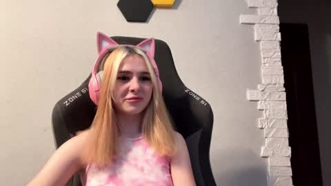 Anna online show from 07-26-26, 11:50