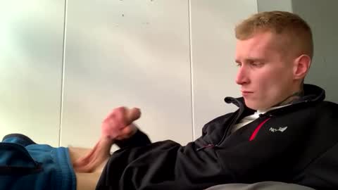 Johnny online show from 04-19-26, 03:22