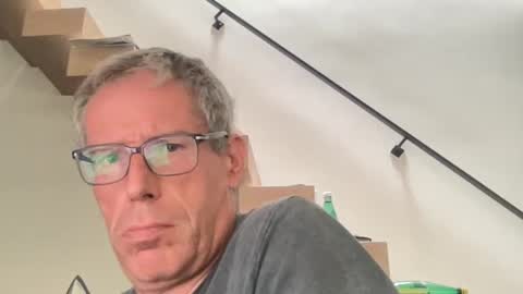 Snapshot of choupipat1 chatting on 06-15-26, 10:17 choupipat1 online show from 06-15-26, 10:17
