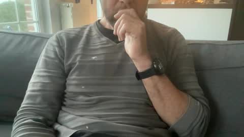 chris13abcd online show from 12-23-25, 08:01