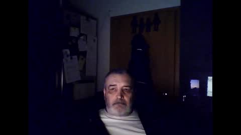 Snapshot of chris250268 chatting on 12-08-24, 04:35 Chris online show from 12-08-24, 04:35